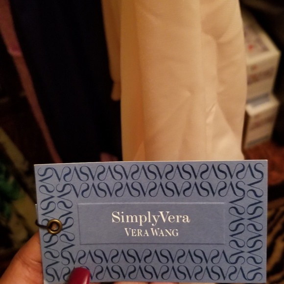 Blouse - Picture 2 of 3